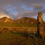 Le moai devant Rano Raraku - ILE DE PAQUES